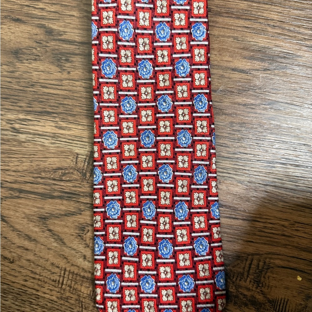 Givenchy Gentleman Paris 100% Silk Tie Red Blue Floral Geometric Pattern Luxury - Picture 2 of 5